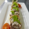 Рулеты из языка с грибами и осусом хрен